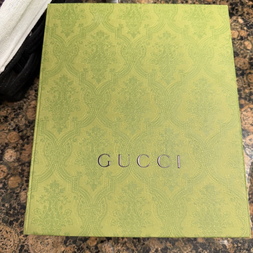 Gucci box